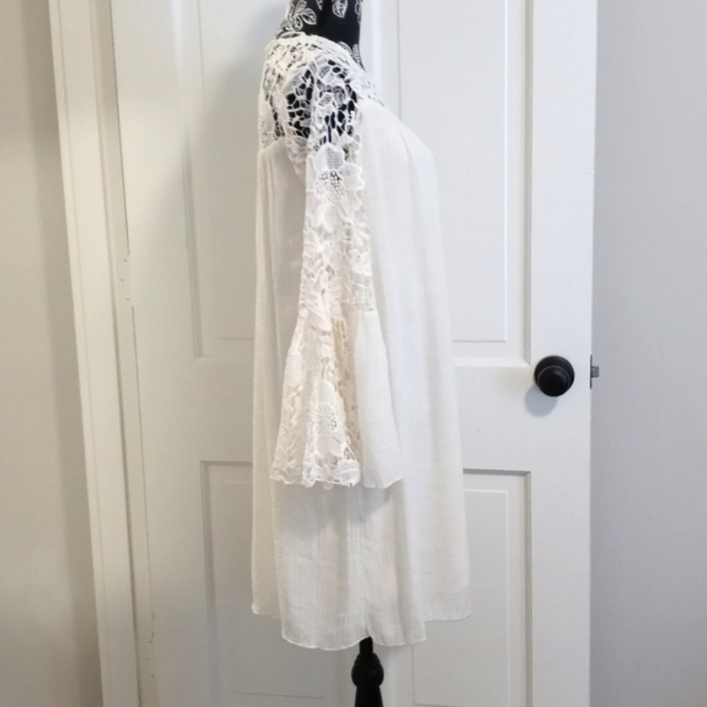 🌞J. Gee🌞 - Cream Lace Crochet Bell Sleeve Boho Dress - Picture 4 of 13